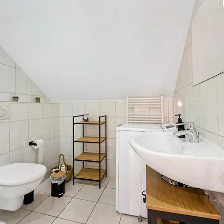 Daire Cosy & Central, 500m From Main Station, Perfect For Work & Wiesbaden