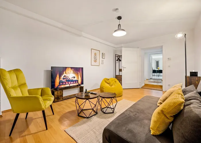 Cosy & Central, 500m From Main Station, Perfect For Work & 아파트 *